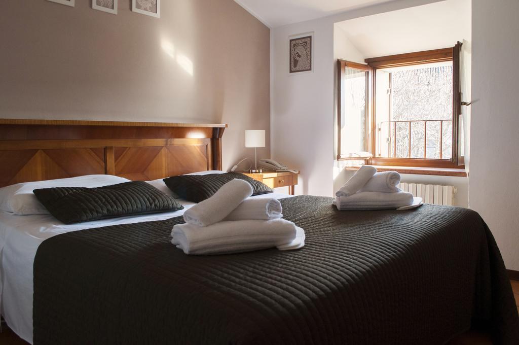Boutique Hotel Corte Malaspina 카스텔누보델가다 외부 사진