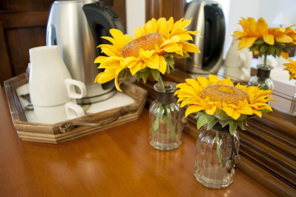 Boutique Hotel Corte Malaspina 카스텔누보델가다 외부 사진