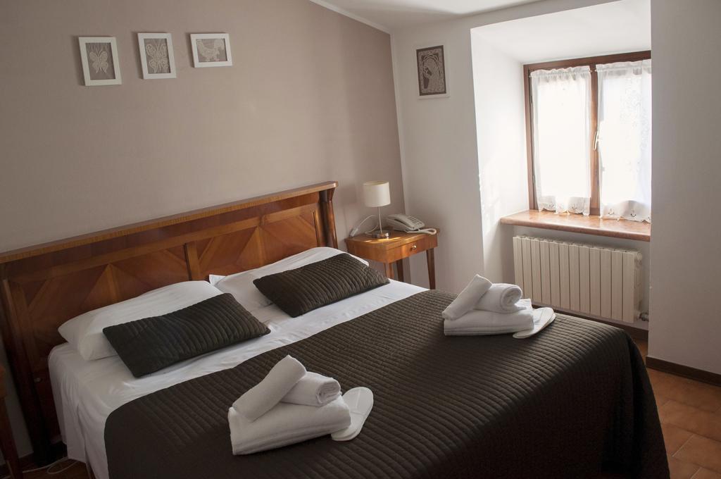Boutique Hotel Corte Malaspina 카스텔누보델가다 외부 사진