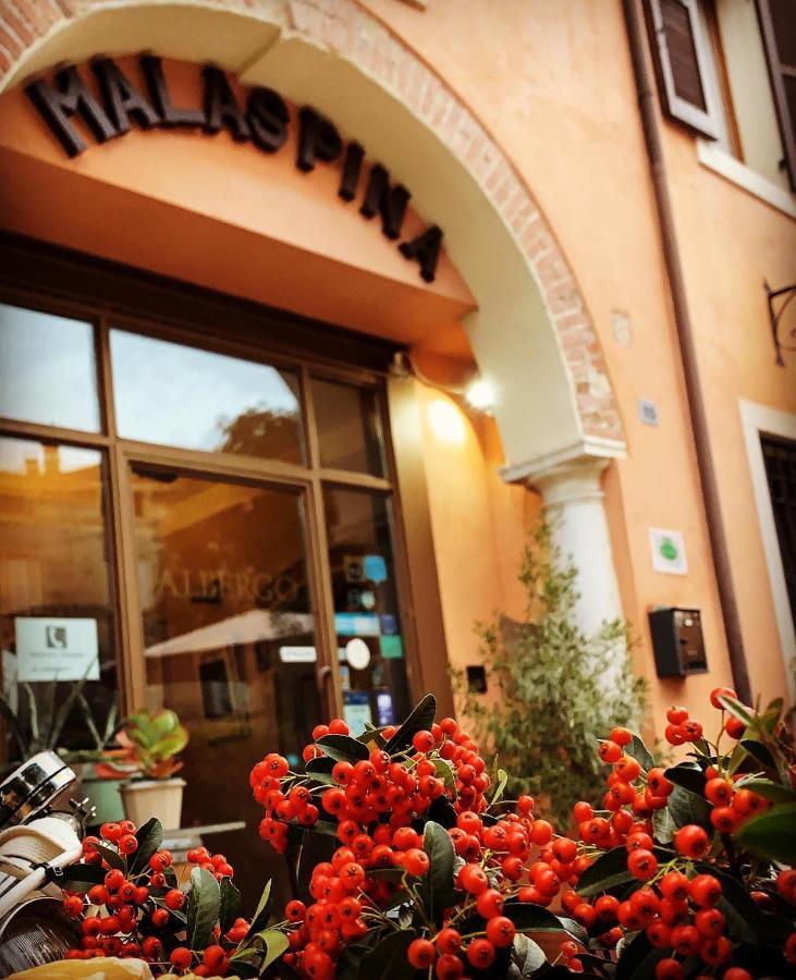 Boutique Hotel Corte Malaspina 카스텔누보델가다 외부 사진